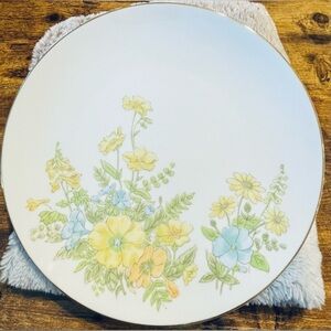 SPRING BOUQUET Ekco International Dinner Plate 10 1/2" Excellent Pre-Used